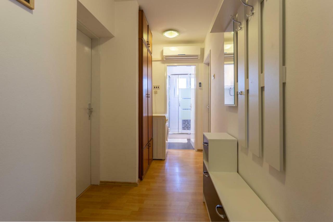 Apartment Anna With Free Private Parking Pula Dış mekan fotoğraf