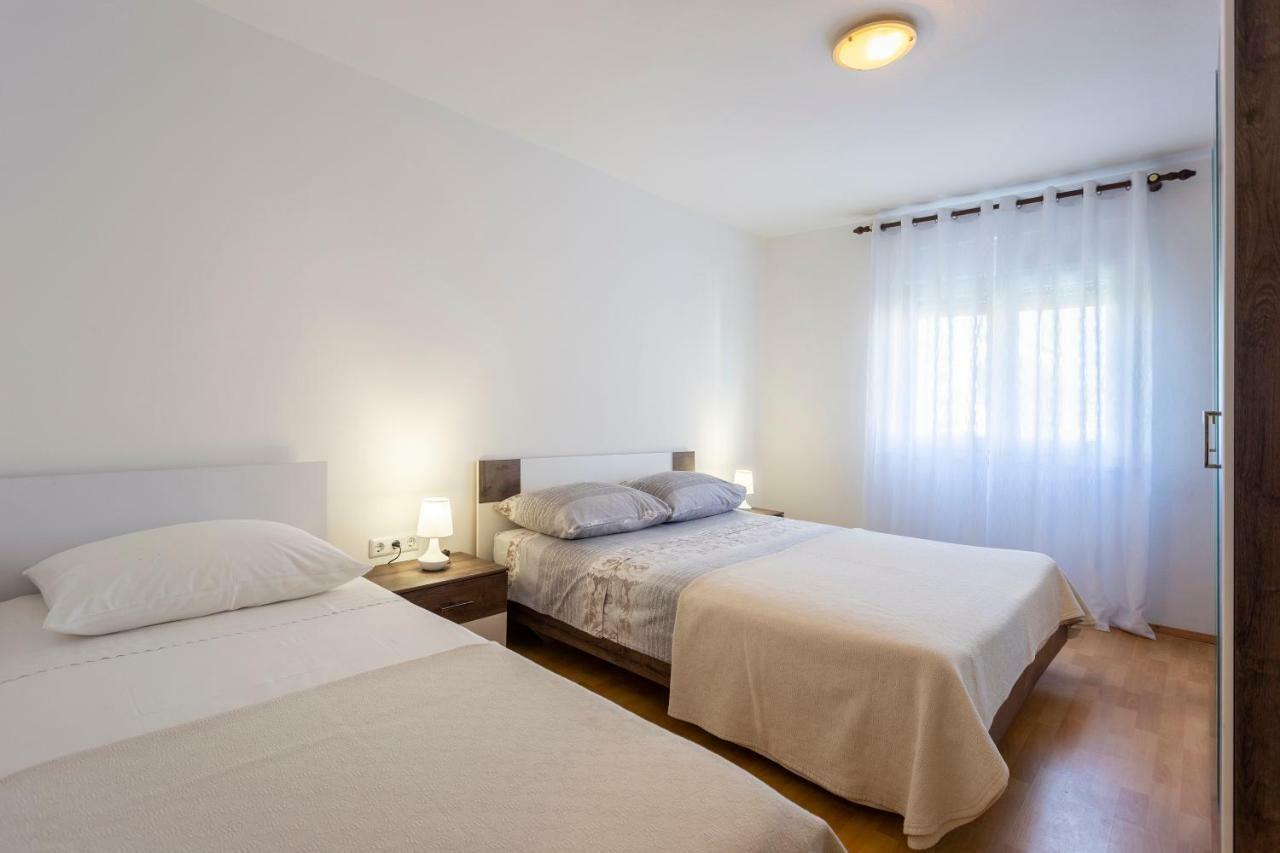 Apartment Anna With Free Private Parking Pula Dış mekan fotoğraf
